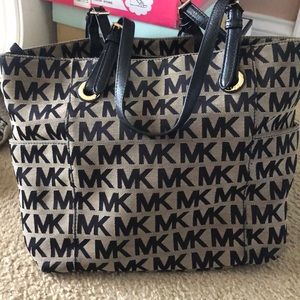 Michael Kors Tote